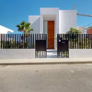Obra nueva - Chalets -
Polop