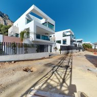 Obra nueva - Chalets -
Polop