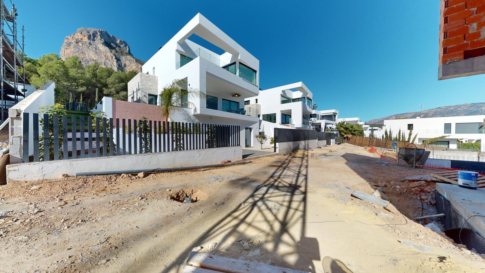 Obra nueva - Chalets -
Polop