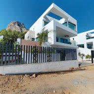 Obra nueva - Chalets -
Polop