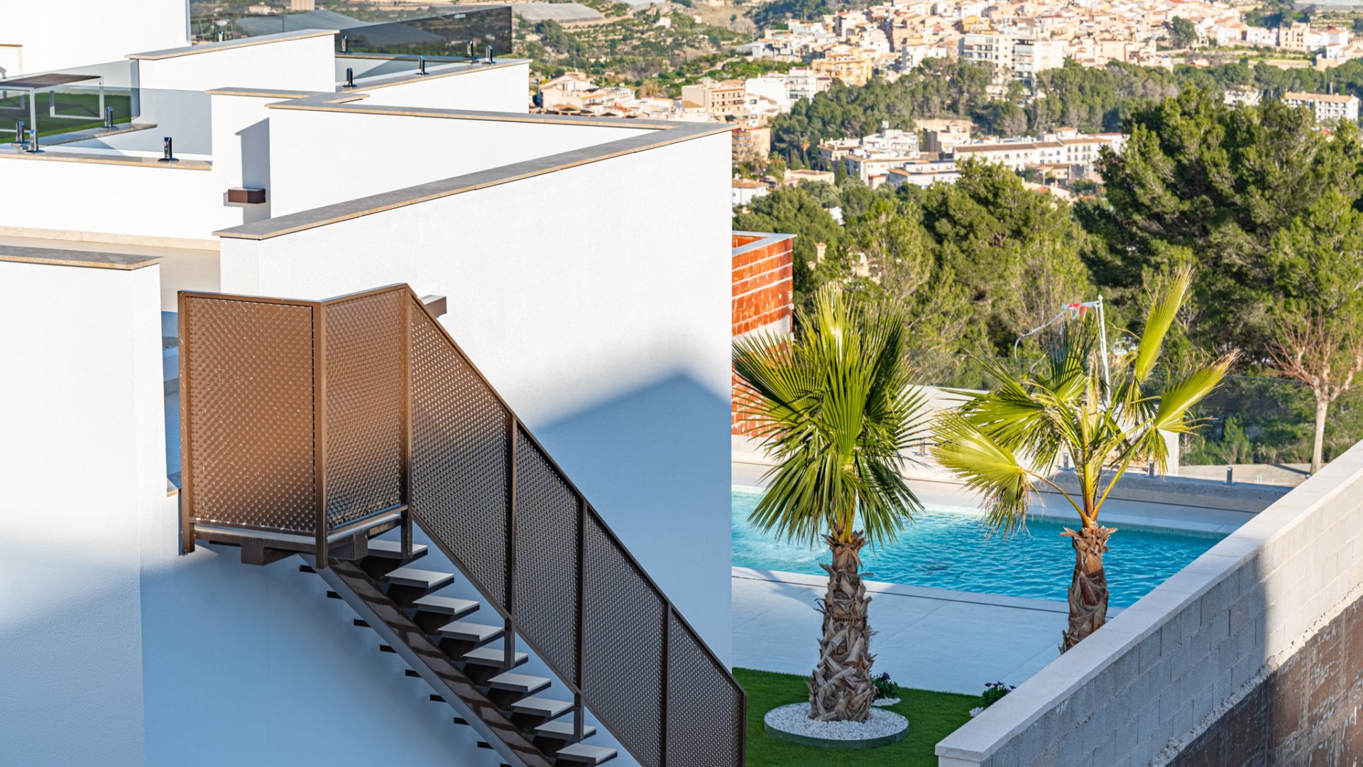 Obra nueva - Chalets -
Polop