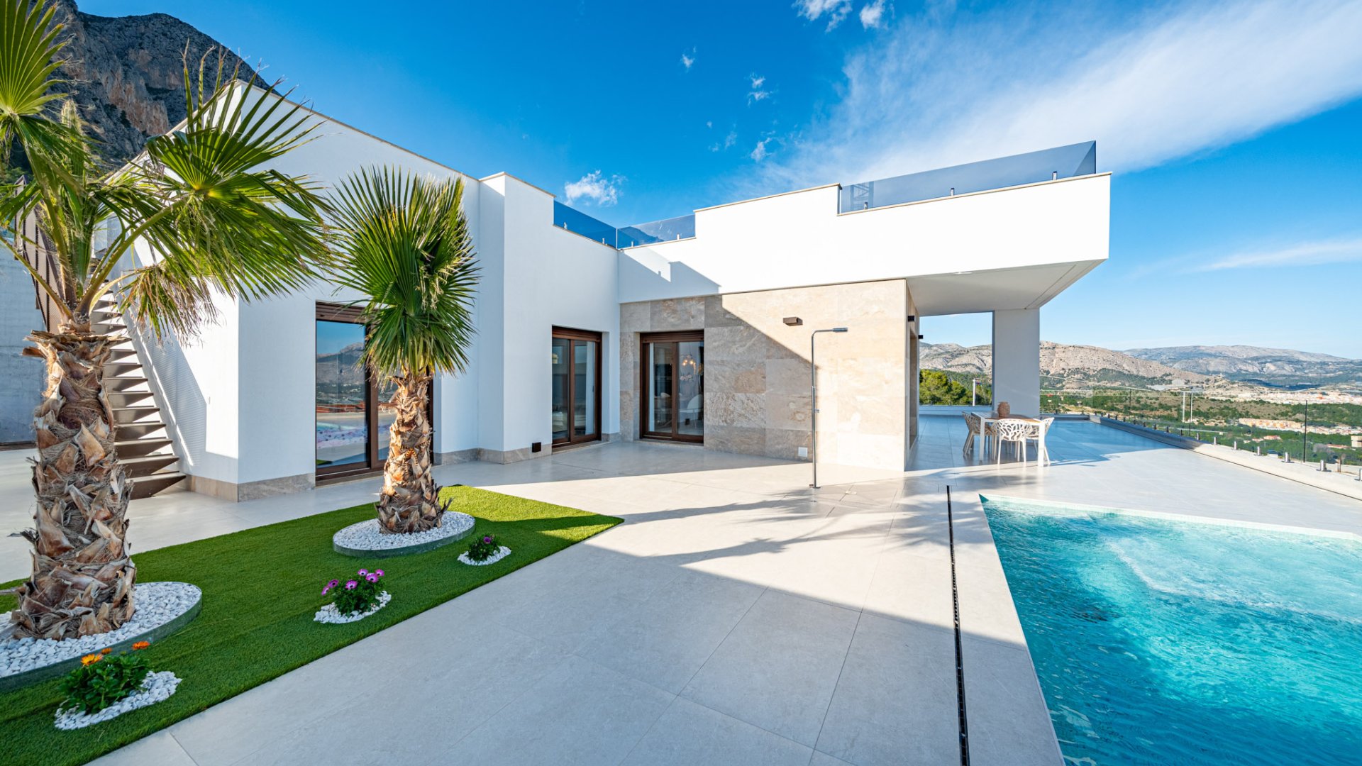 Obra nueva - Chalets -
Polop