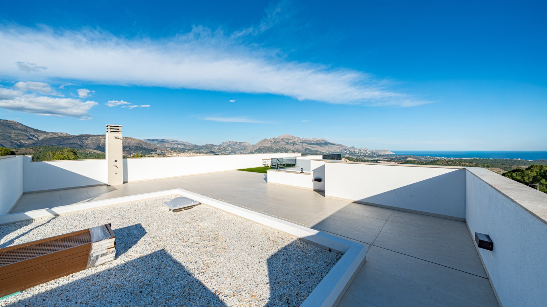 Obra nueva - Chalets -
Polop
