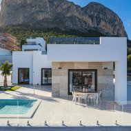Obra nueva - Chalets -
Polop