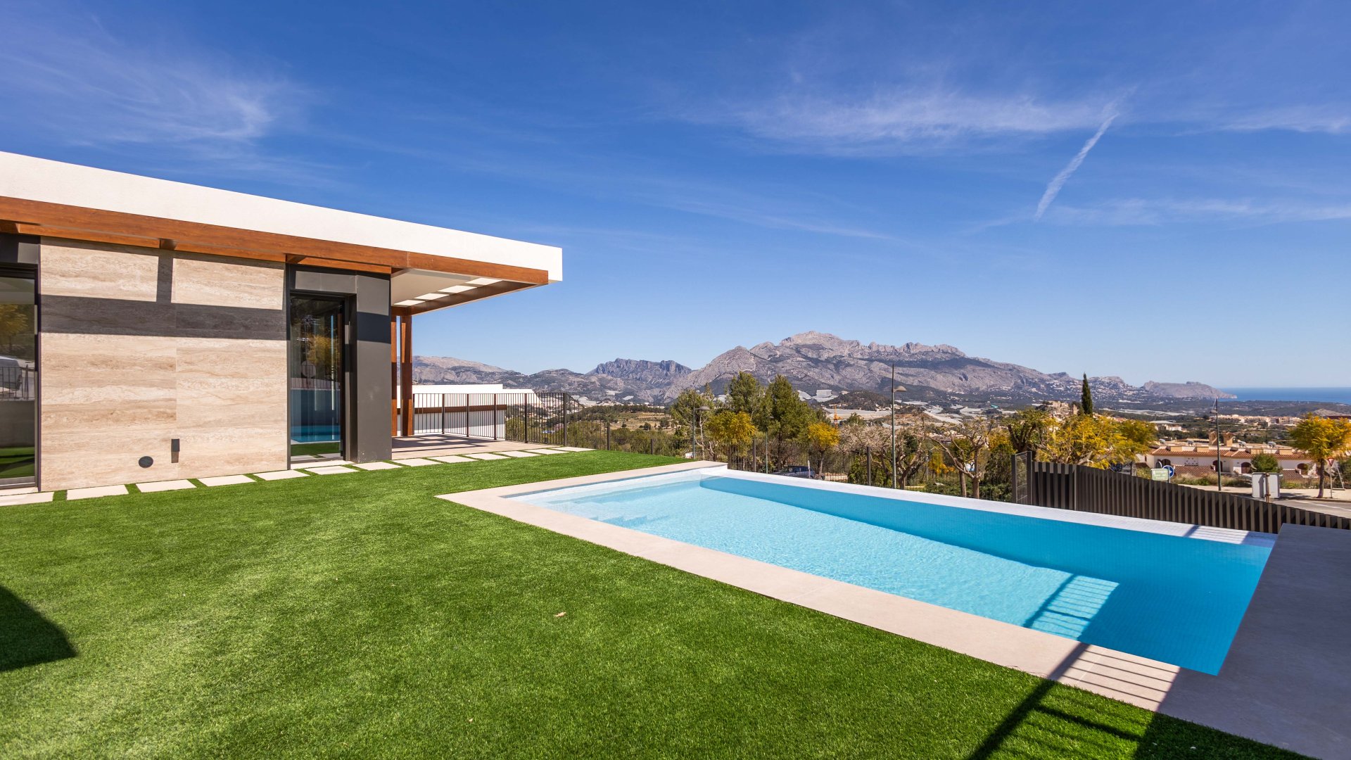 Obra nueva - Chalets -
Polop