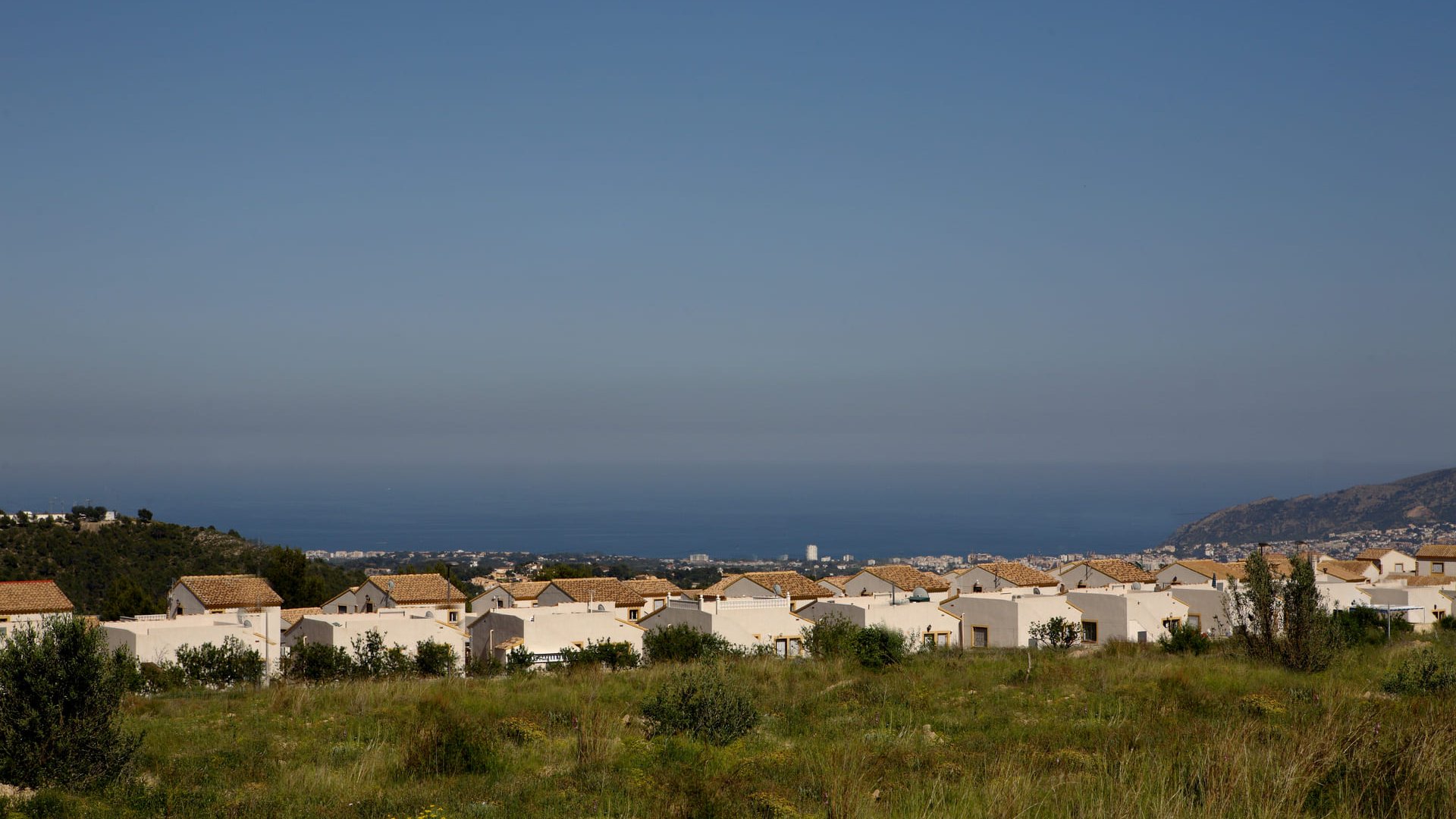 Obra nueva - Chalets -
Polop