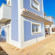Obra nueva - Chalets -
Purias