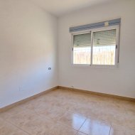 Obra nueva - Chalets -
Purias