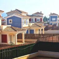 Obra nueva - Chalets -
Purias
