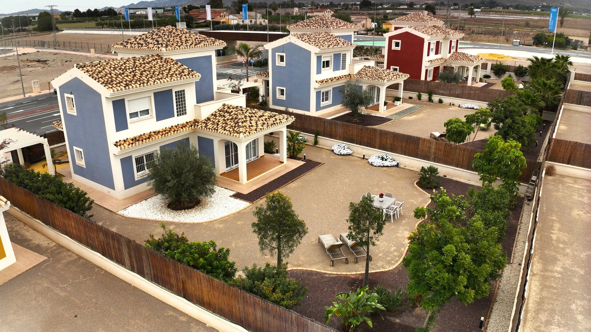 Obra nueva - Chalets -
Purias