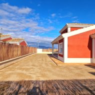 Obra nueva - Chalets -
Purias