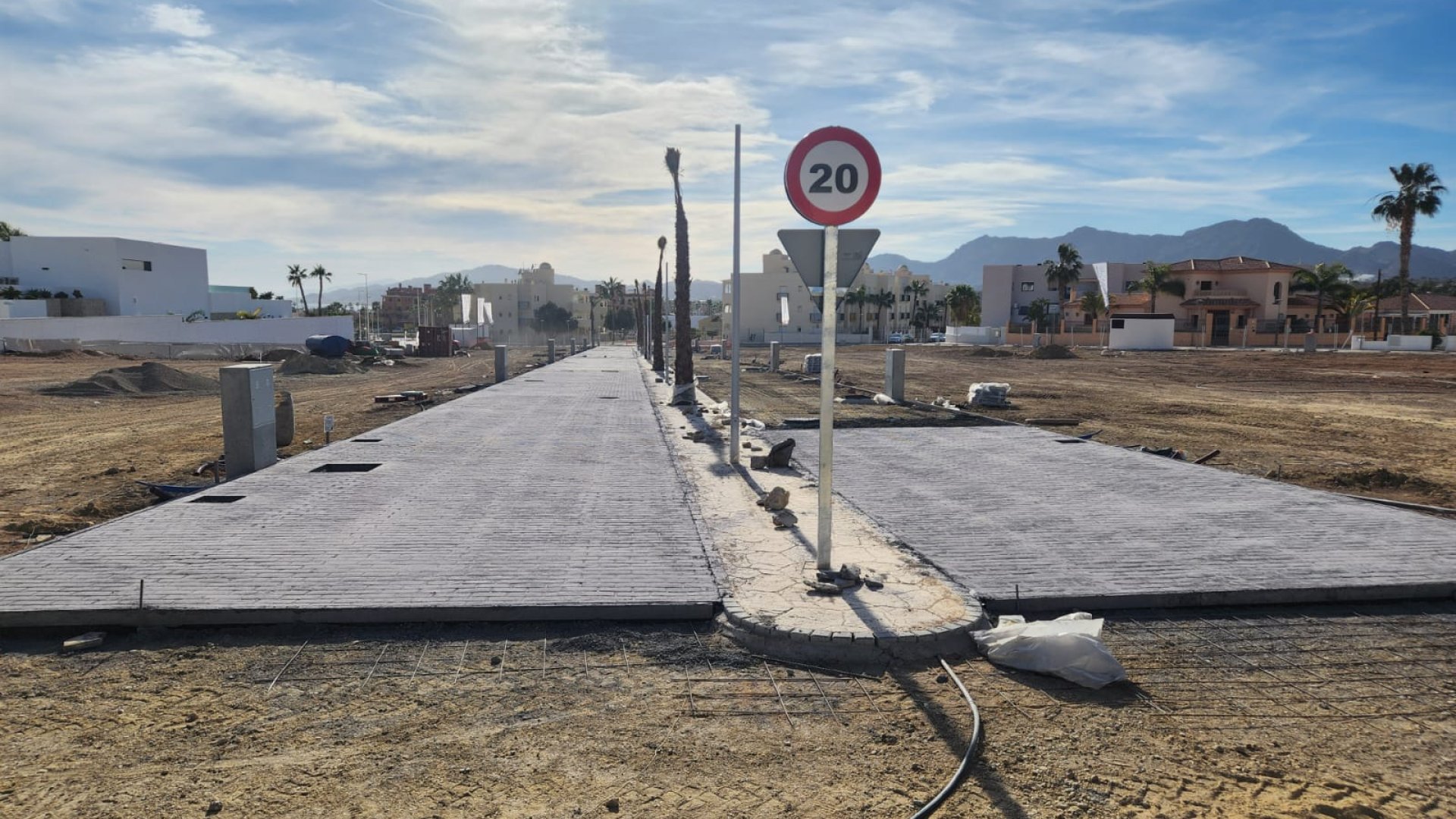 Obra nueva - Chalets -
San Juan de los Terreros