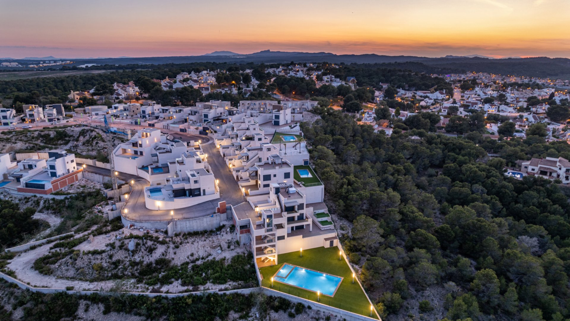 Obra nueva - Chalets -
San Miguel de Salinas