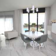 Obra nueva - Chalets -
San Miguel de Salinas