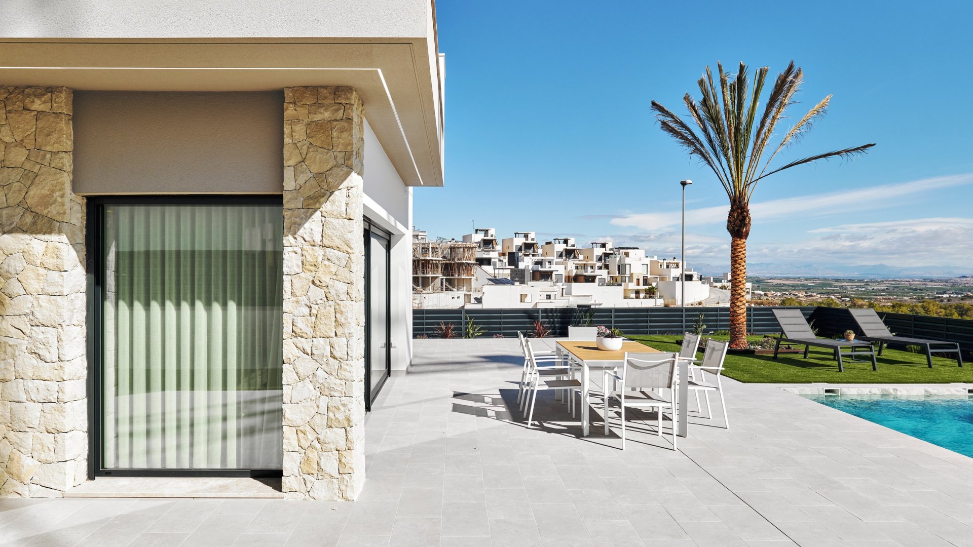 Obra nueva - Chalets -
San Miguel de Salinas