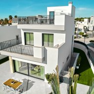Obra nueva - Chalets -
San Miguel de Salinas