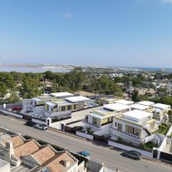 Obra nueva - Chalets -
Torrevieja