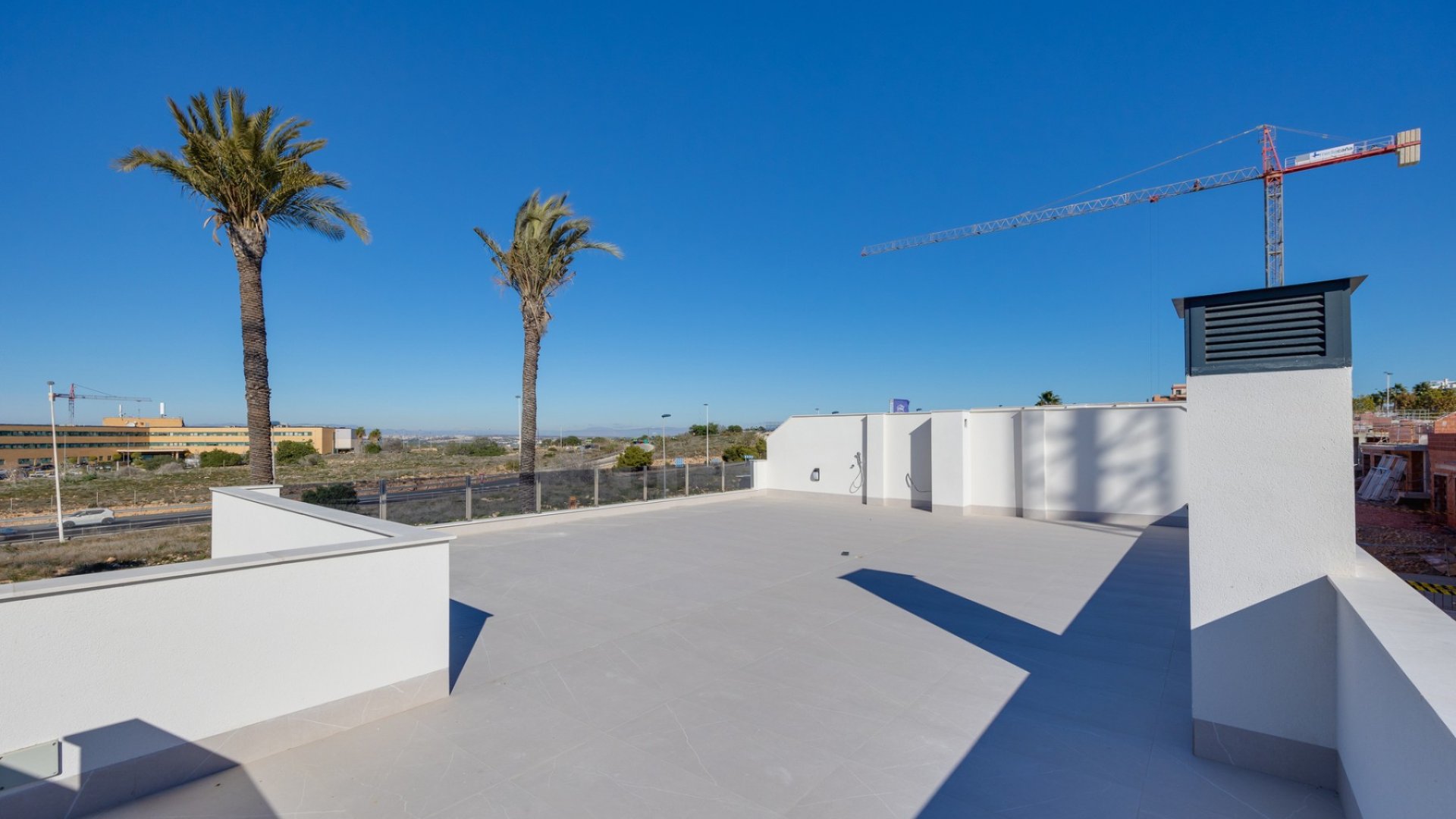 Obra nueva - Chalets -
Torrevieja