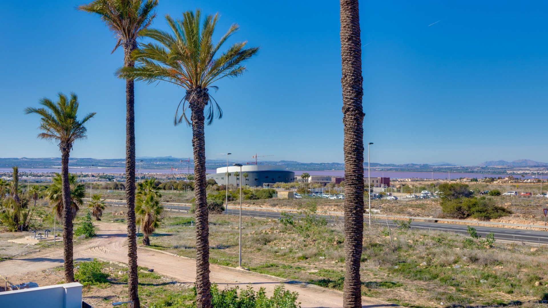 Obra nueva - Chalets -
Torrevieja