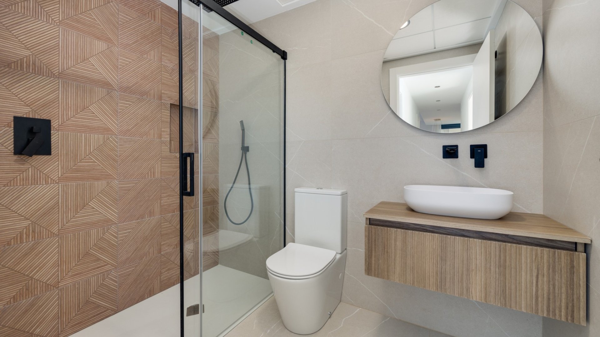 Obra nueva - Chalets -
Torrevieja