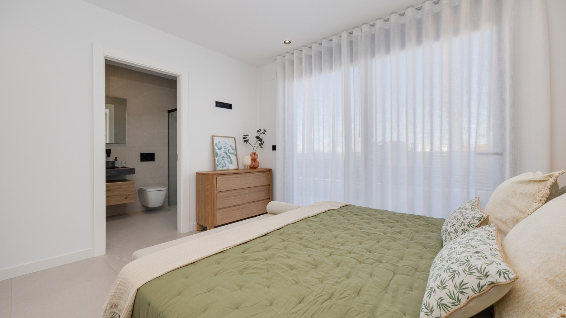 Obra nueva - Chalets -
Torrevieja