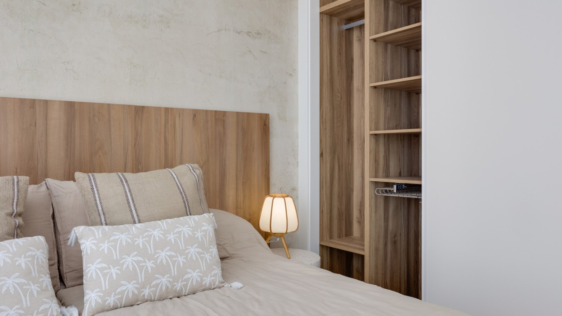 Obra nueva - Chalets -
Torrevieja