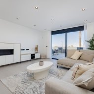 Obra nueva - Chalets -
Torrevieja