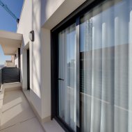 Obra nueva - Chalets -
Torrevieja
