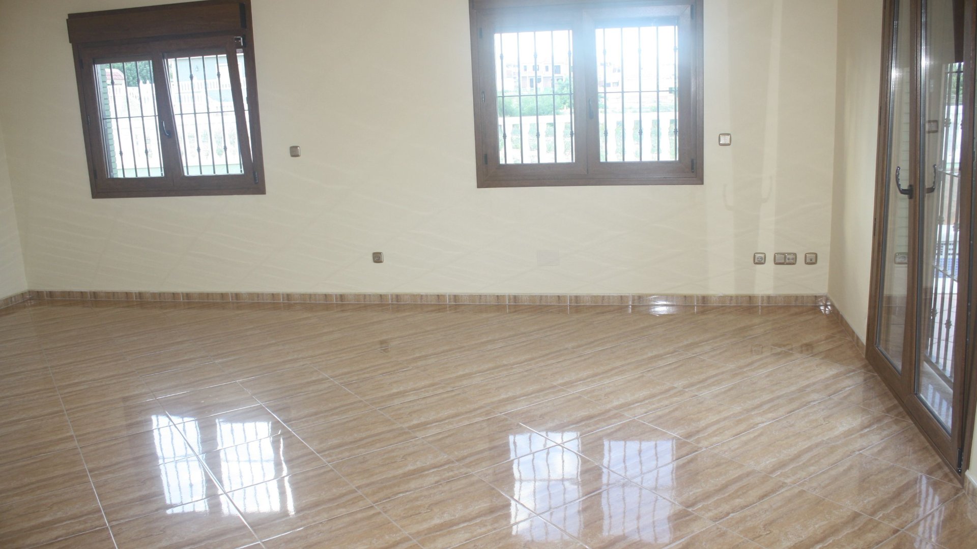 Obra nueva - Chalets -
Torrevieja