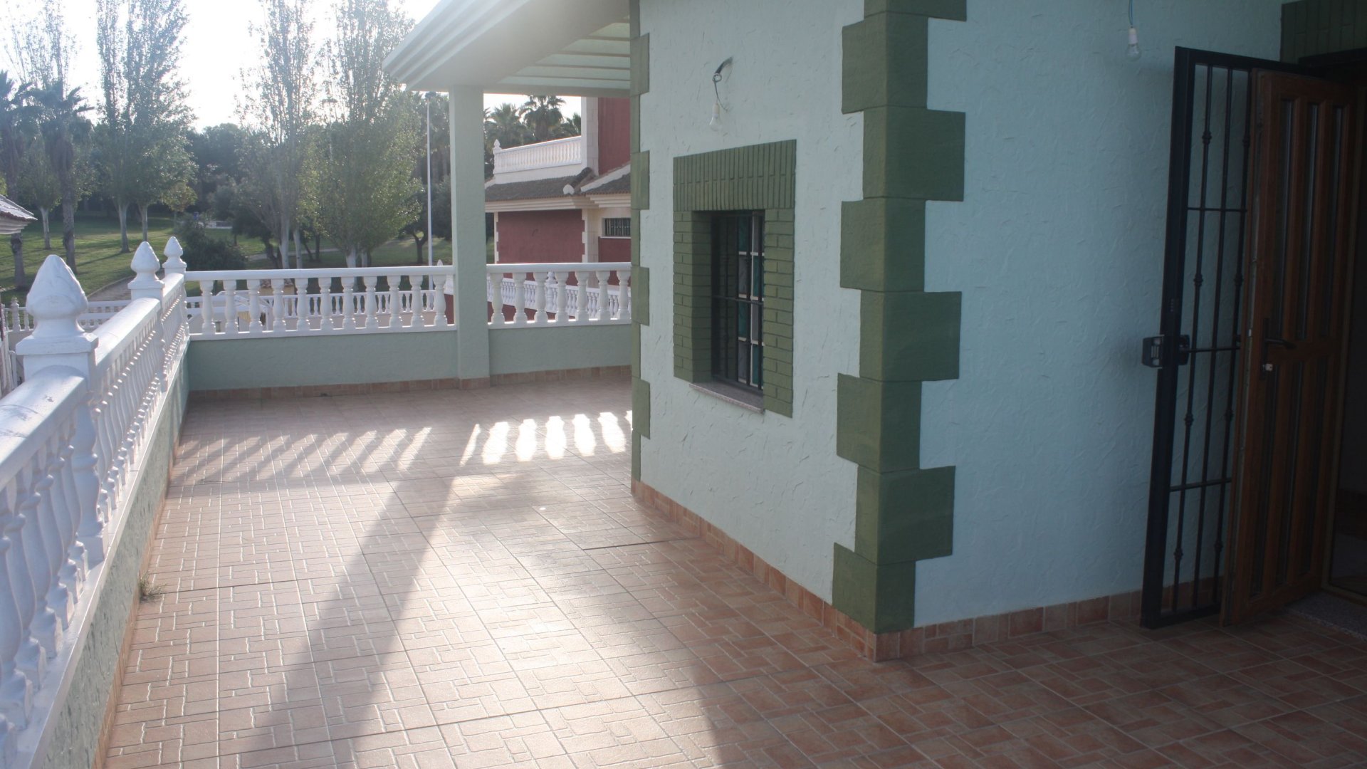 Obra nueva - Chalets -
Torrevieja