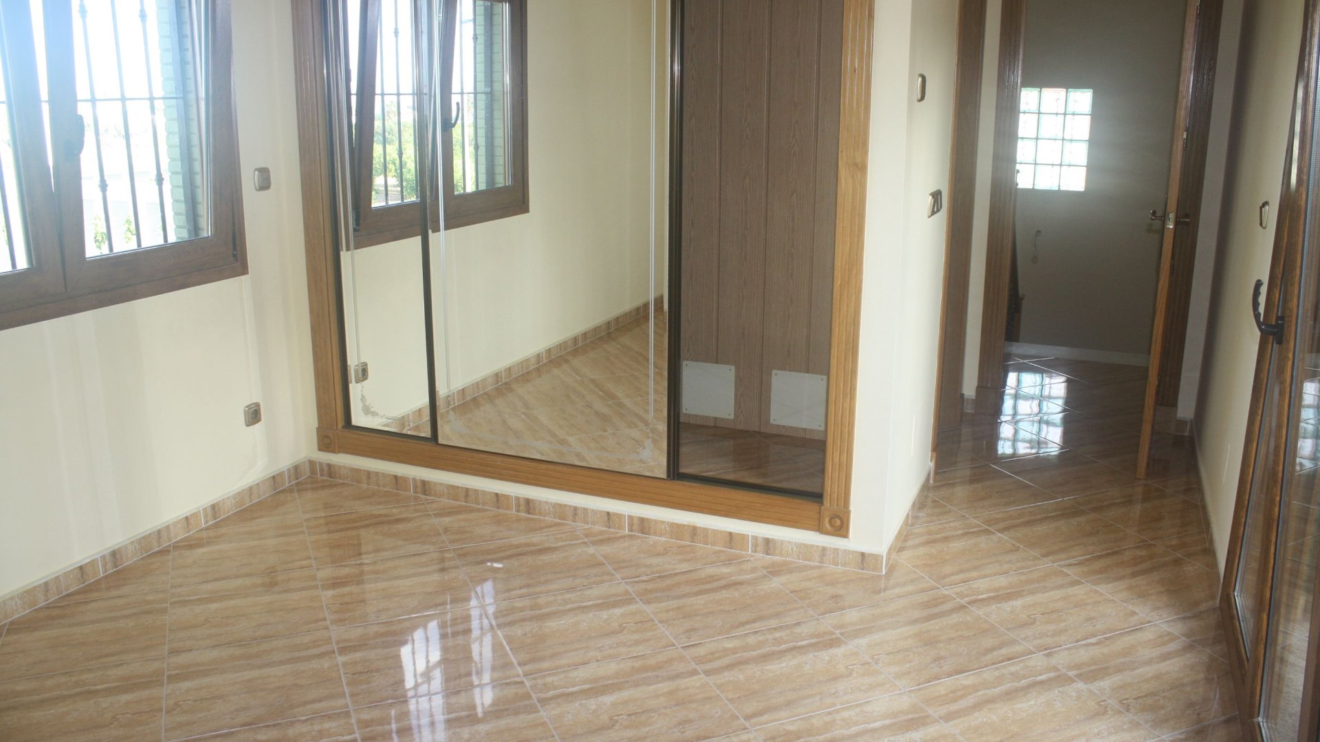 Obra nueva - Chalets -
Torrevieja