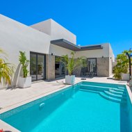 Resale - 6. Detached villa -
Daya Nueva