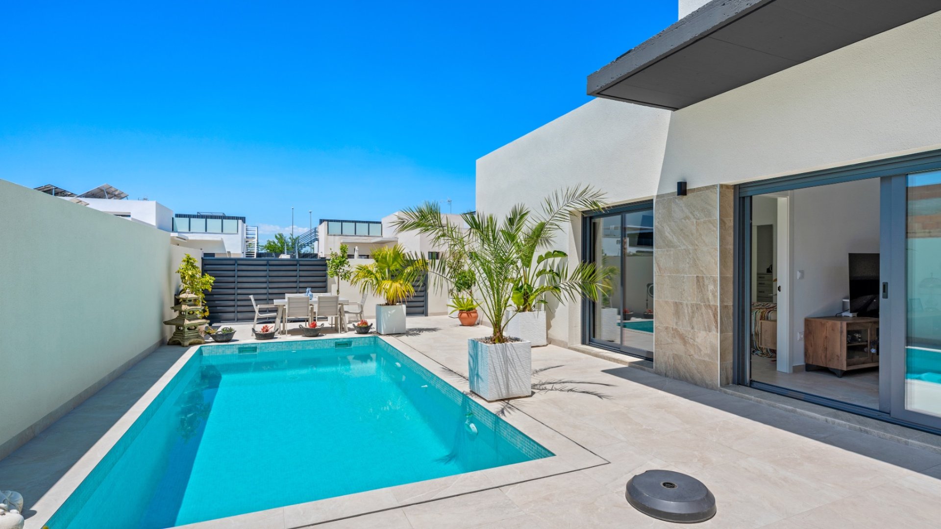 Resale - 6. Detached villa -
Daya Nueva
