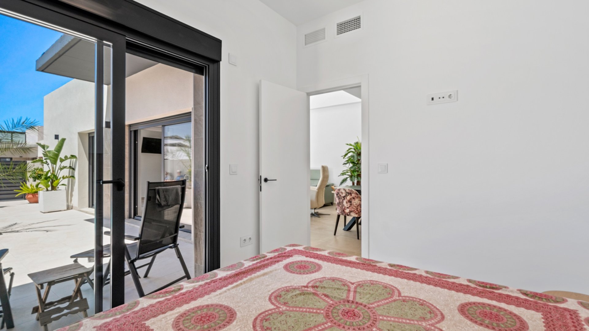 Resale - 6. Detached villa -
Daya Nueva