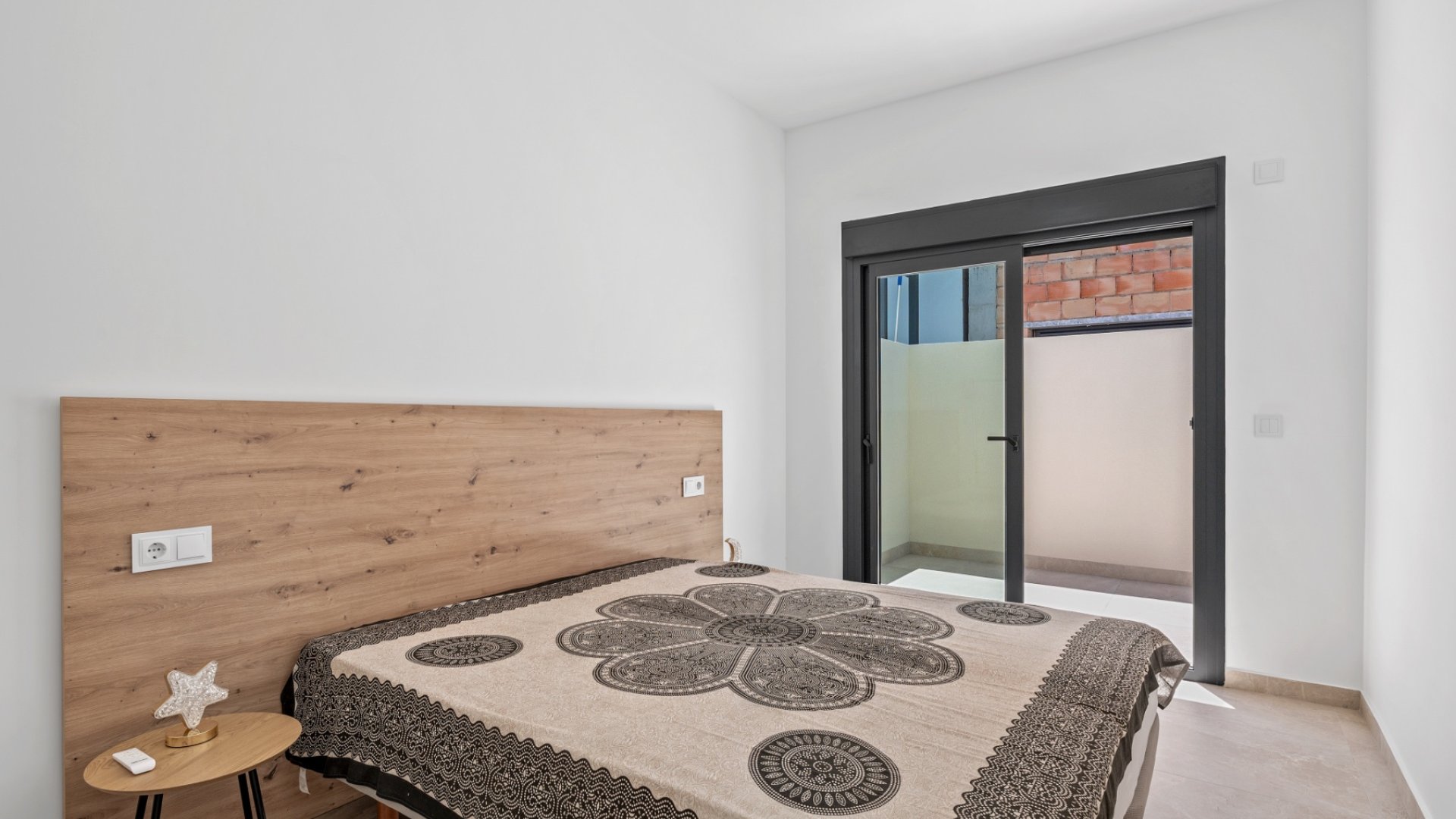 Resale - 6. Detached villa -
Daya Nueva