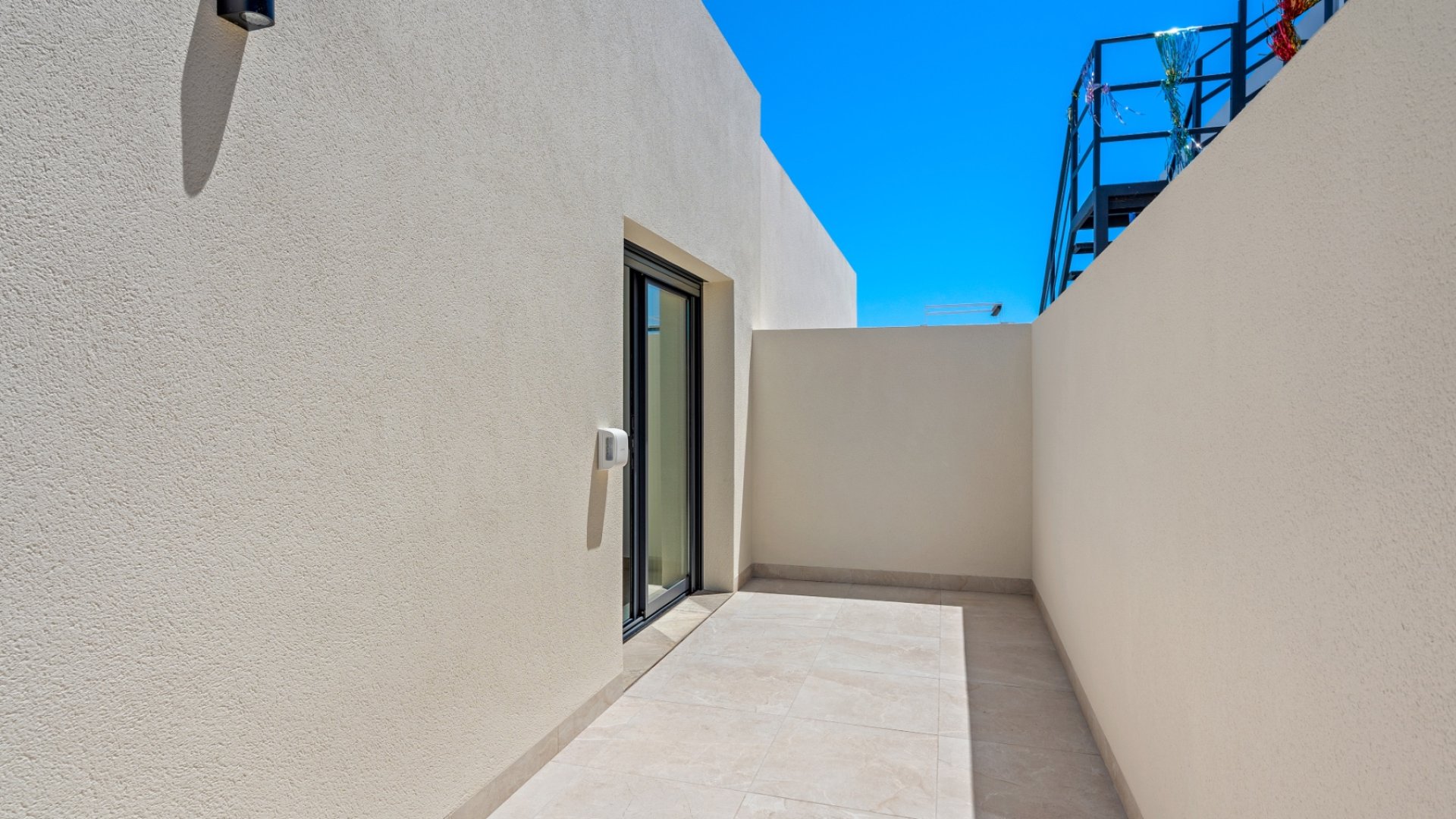 Resale - 6. Detached villa -
Daya Nueva