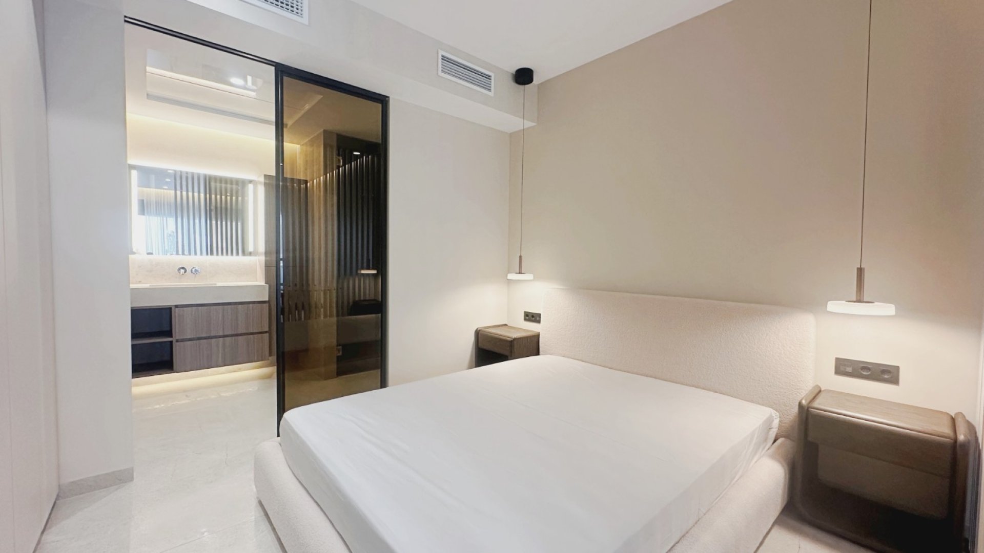 Resale - Apartment / Duplex -
Torrevieja - Cala del palangre