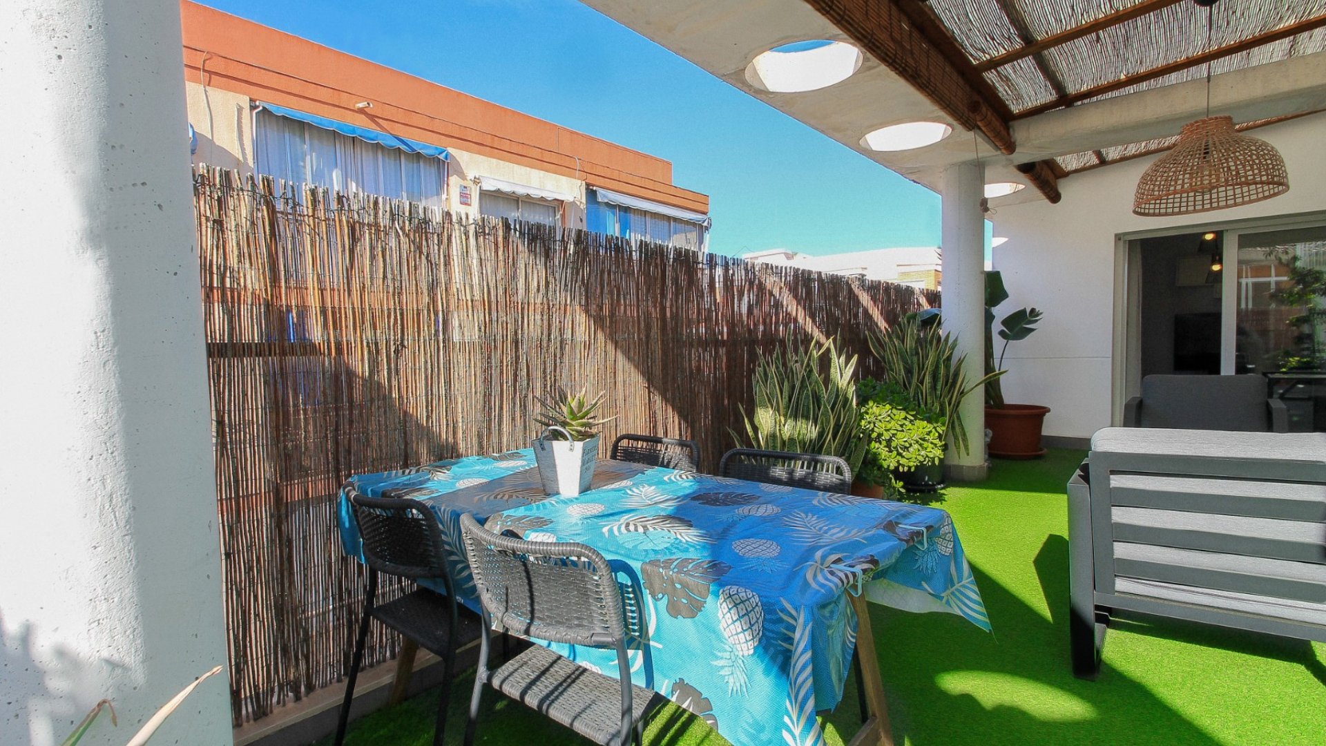 Resale - Apartments -
Alicante - Carolinas Altas