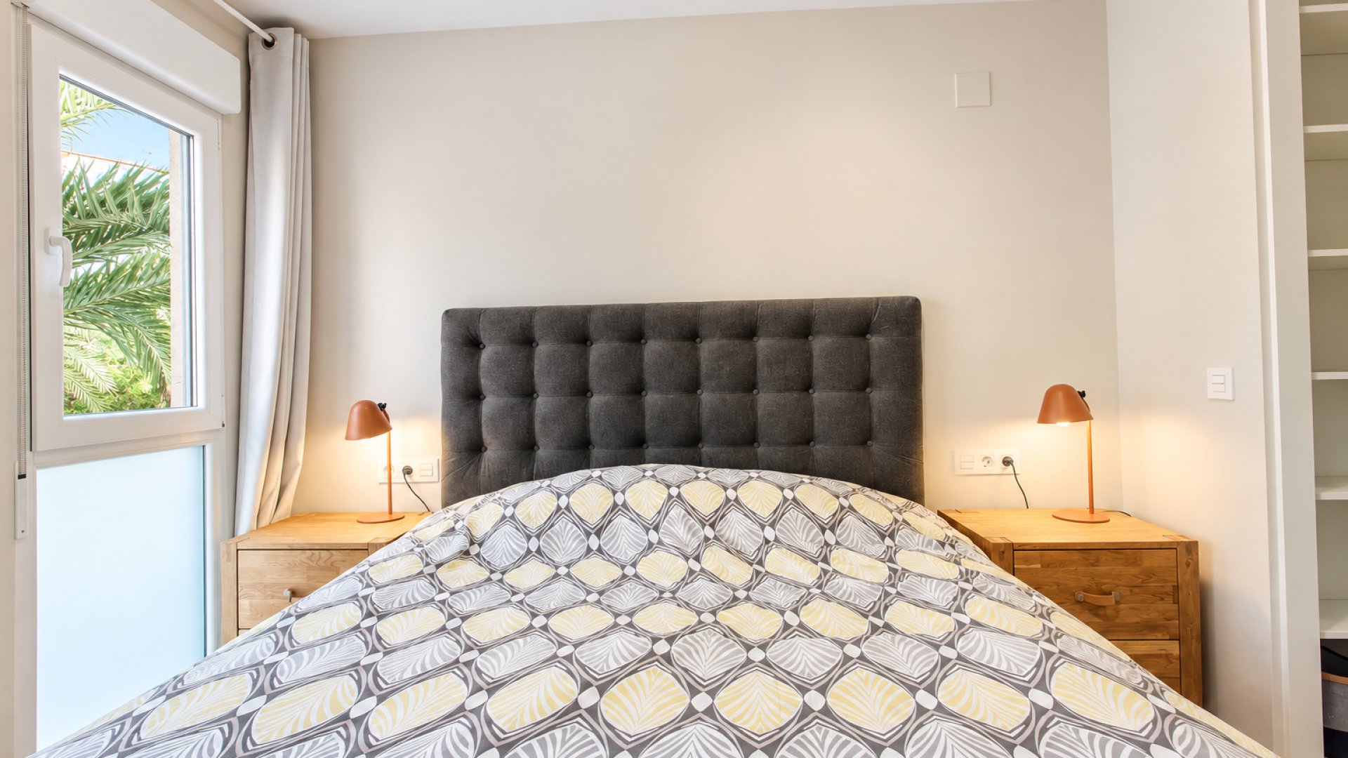 Resale - Apartments -
Alicante - Center