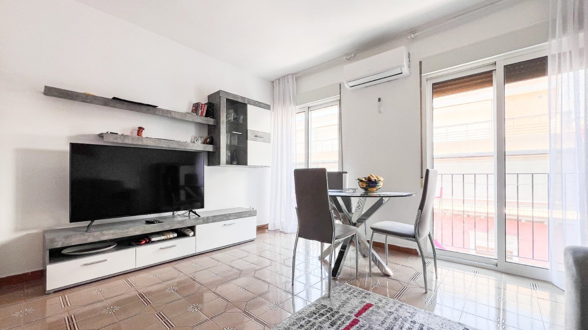 Resale - Apartments -
Alicante - Center