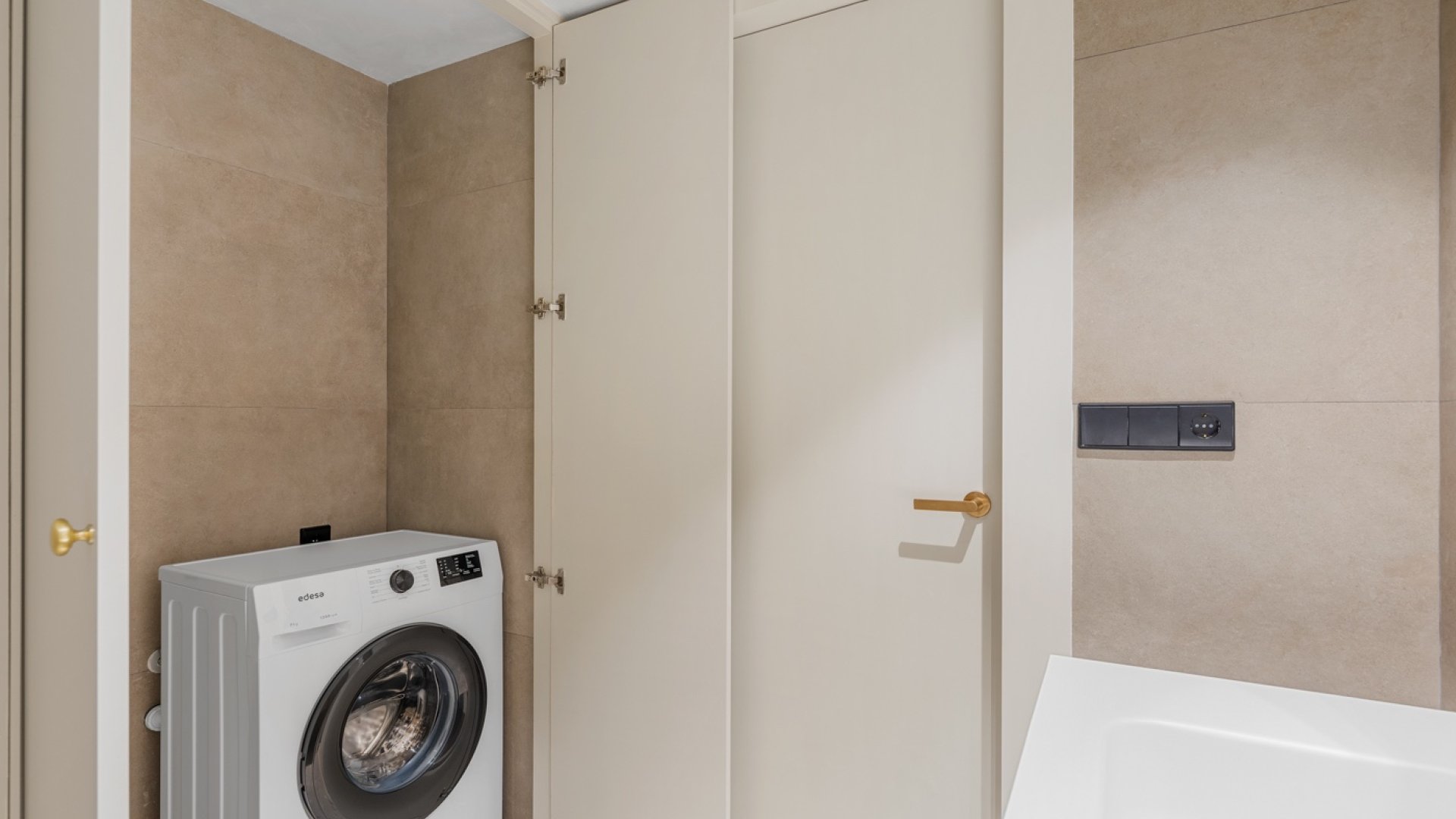 Resale - Apartments -
Alicante