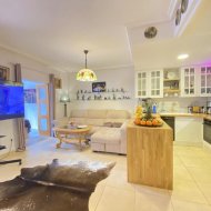 Resale - Apartments -
Altaona Golf and Country Village - Altaona Golf - Country Village