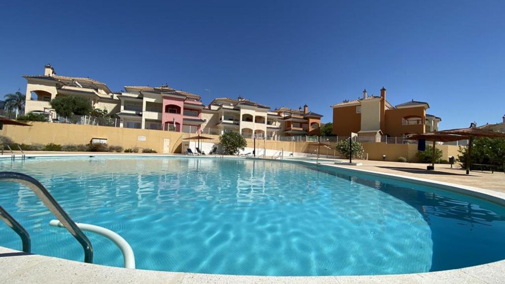 Resale - Apartments -
Altaona Golf and Country Village - Altaona Golf - Country Village