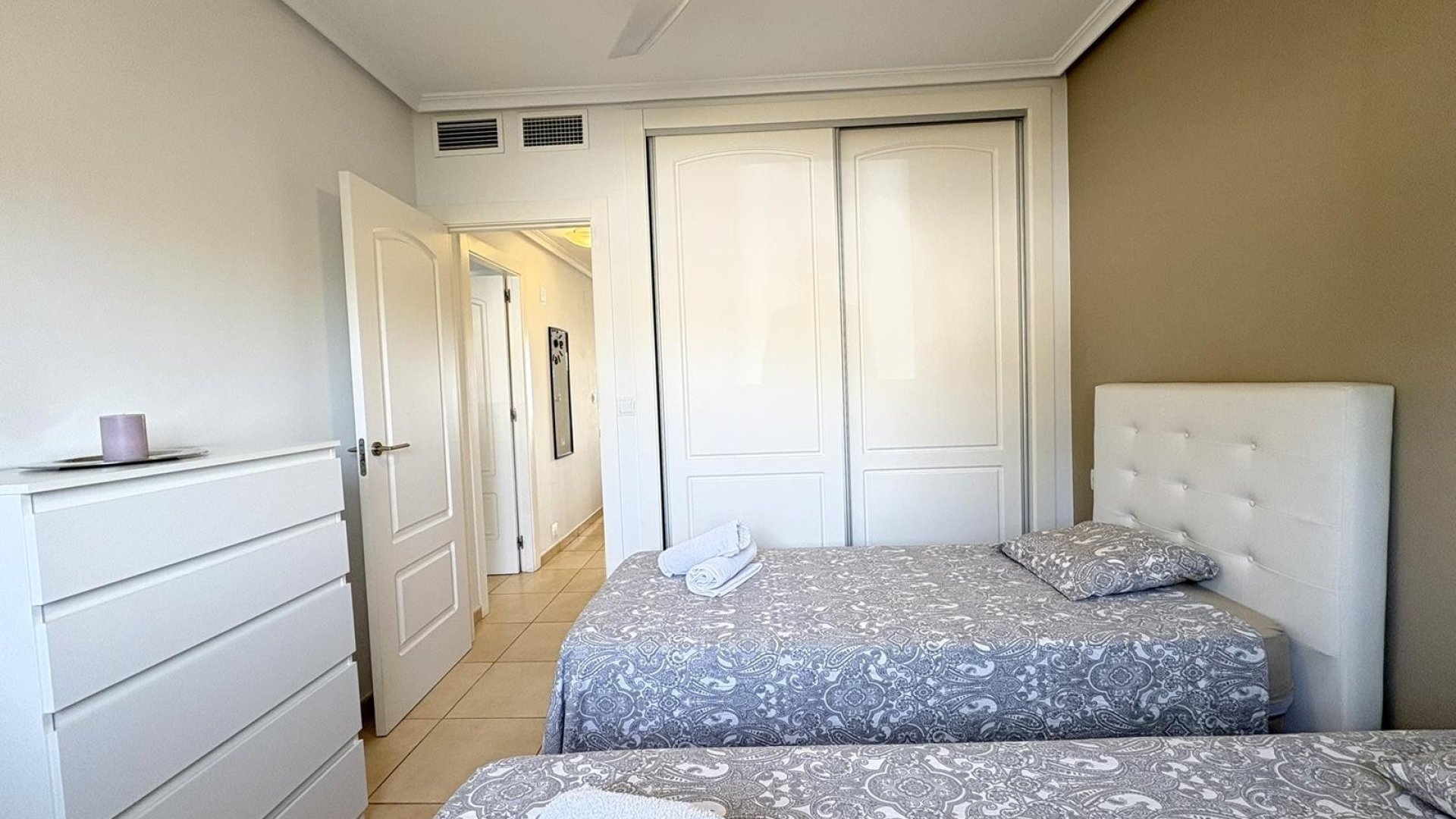 Resale - Apartments -
Altaona Golf and Country Village - Altaona Golf - Country Village