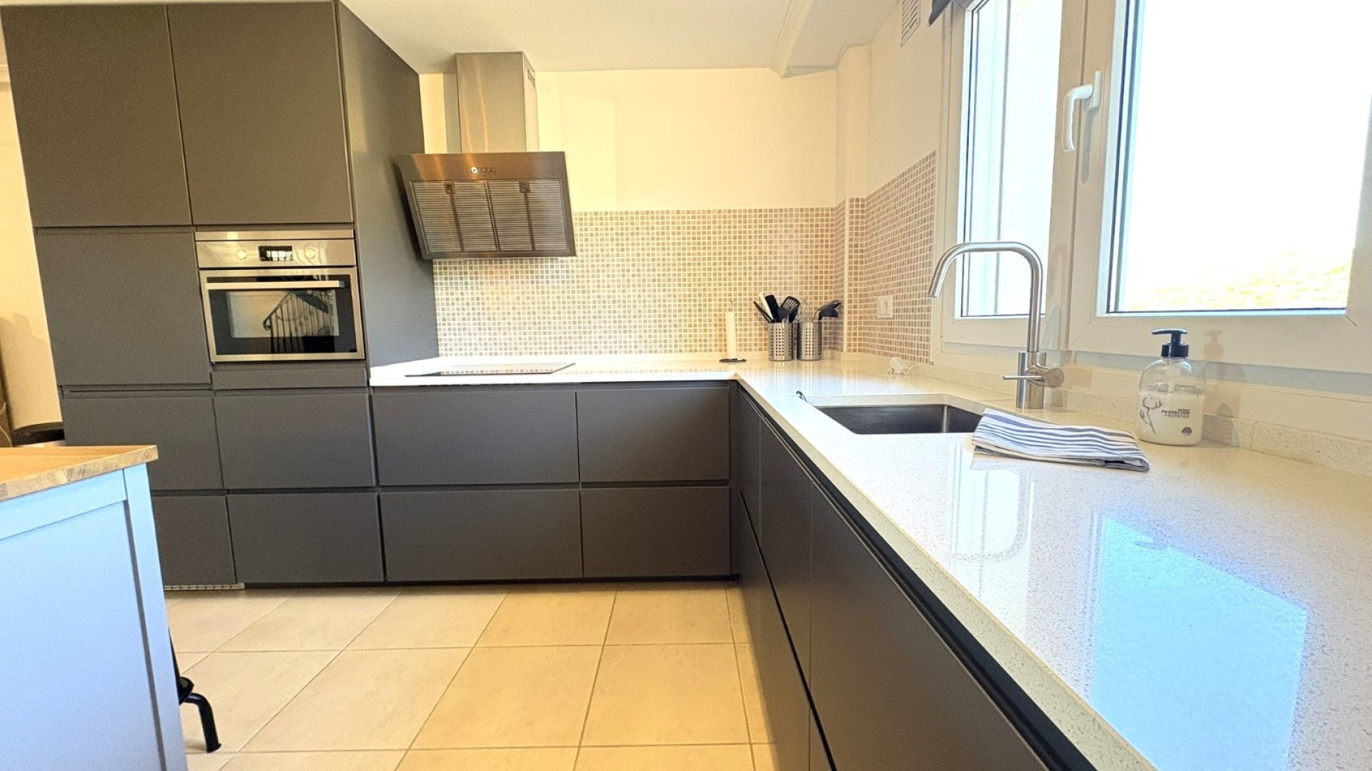 Resale - Apartments -
Altaona Golf and Country Village - Altaona Golf - Country Village
