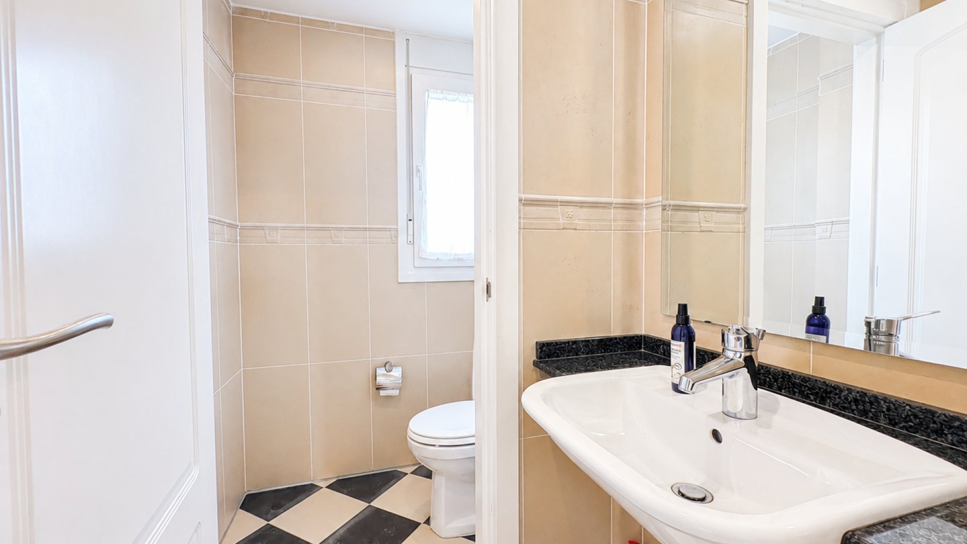 Resale - Apartments -
Altaona Golf and Country Village - Altaona Golf - Country Village