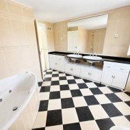 Resale - Apartments -
Altaona Golf and Country Village - Altaona Golf - Country Village