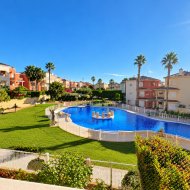 Resale - Apartments -
Altaona Golf and Country Village - Altaona Golf - Country Village
