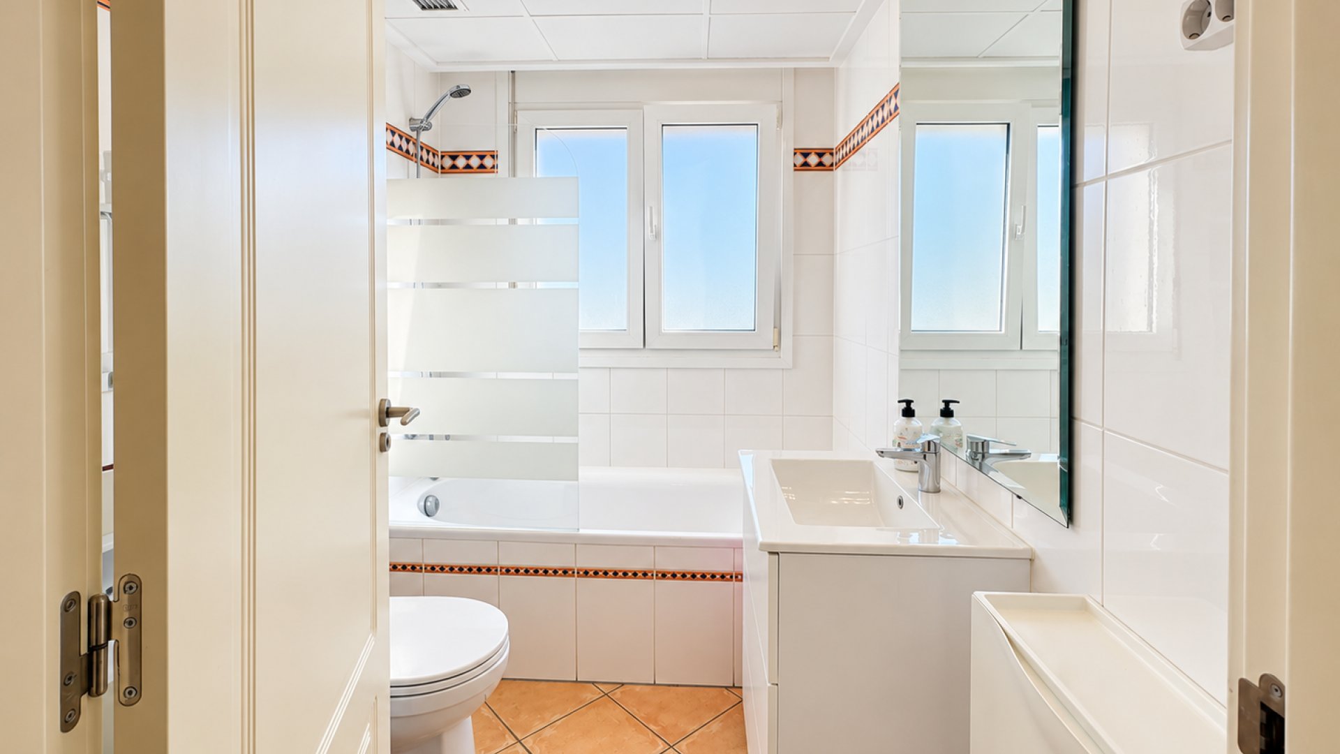 Resale - Apartments -
Altaona Golf and Country Village - Altaona Golf - Country Village