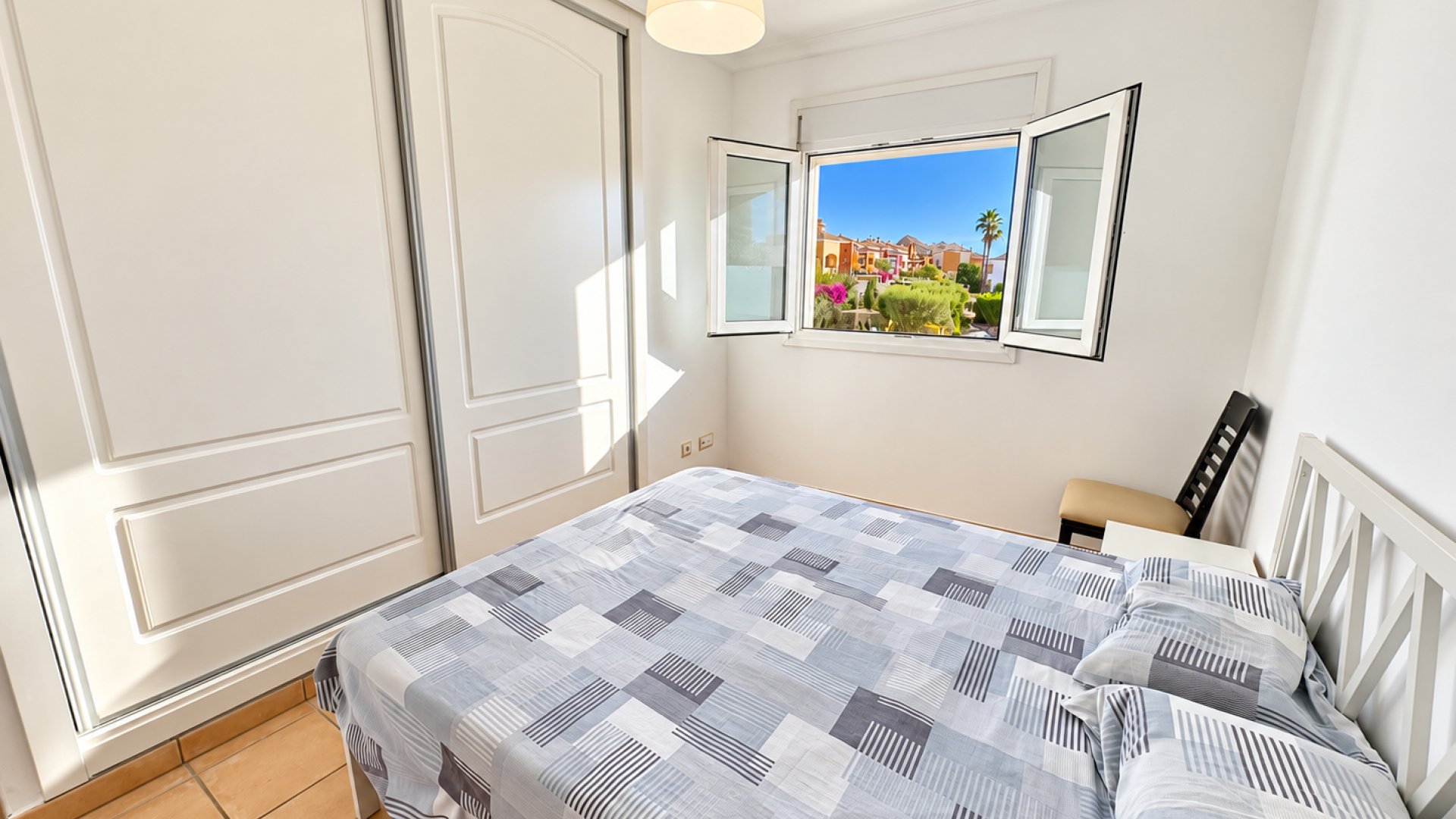 Resale - Apartments -
Altaona Golf and Country Village - Altaona Golf - Country Village
